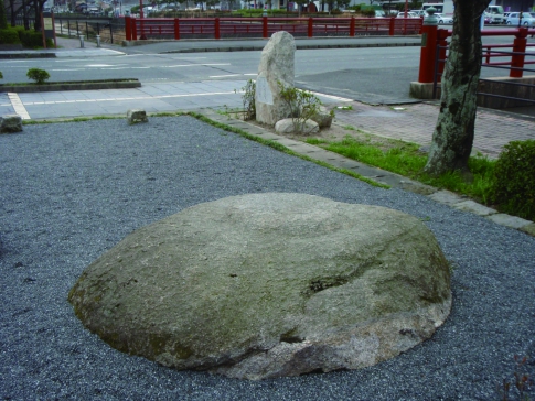 朱雀門礎石の画像