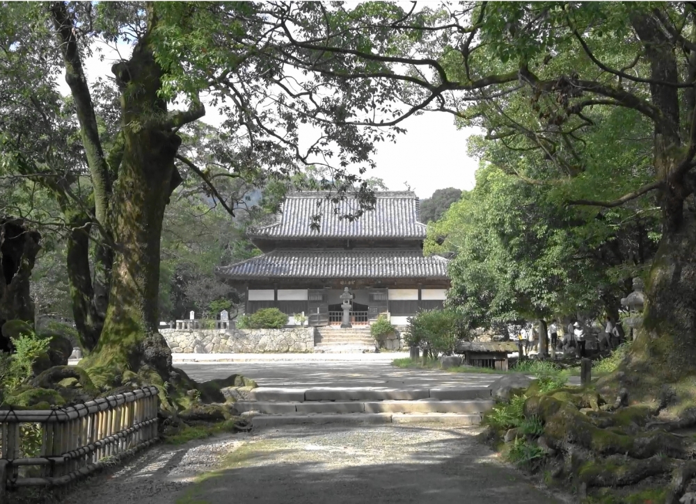 観世音寺・戒壇院の画像