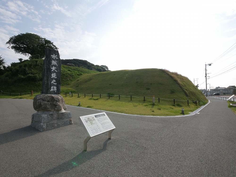 Ruins of Mizuki fortress  (East gate area)2